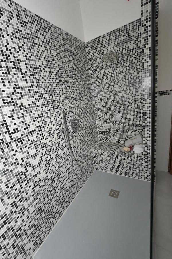 B&B Linae - Residence Альба-Адріатіка Екстер'єр фото